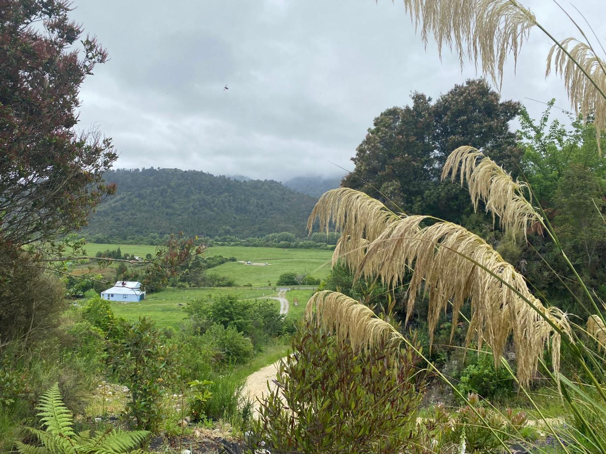 Uru Ecohomes Seddonville Exterior photo